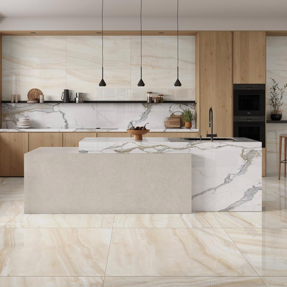 Gepolijste Vloertegel Marmerlook Roma Beige N80 als keukentegels gelegd_inspiratie foto