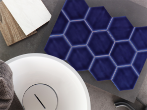 Deze hexagon wandtegel van Princeton series is ook verkrijgbaar in verschillende kleuren. Ga naar www.rbsanitair.nl om ons sanitair assortiment zoals op het moodboard te bekijken.