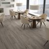 Houtlook tegel Visgraat 19,5×89 cm Donker bruin H68 in het restaurant gelegd_inspiratie foto