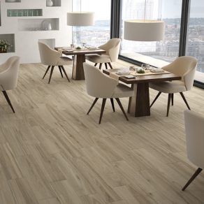 Houtlook tegel Visgraat 19,5×89 cm Licht bruin H65 in het restaurant gelegd_inspiratie foto
