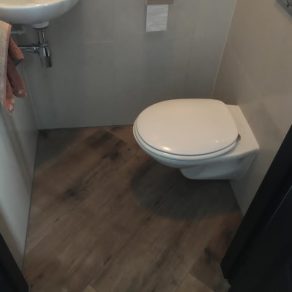 Tegels toilet