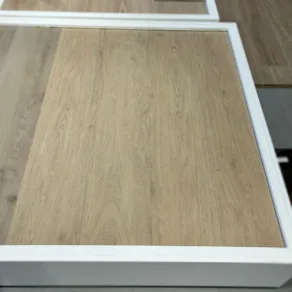 Keramisch Parket 23x120 cm Diana Licht Bruin N111 is geschikt voor natte ruimtes