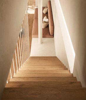 Keramisch Parket Brescia bruin CC40 - gebruikt op de trappen