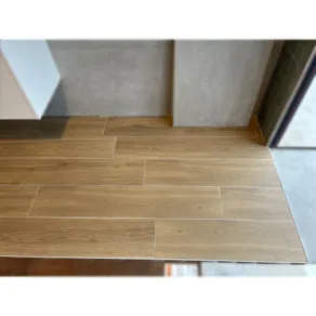 Keramisch parket 23x120 cm Decibel beige N54 in rb tegels showroom