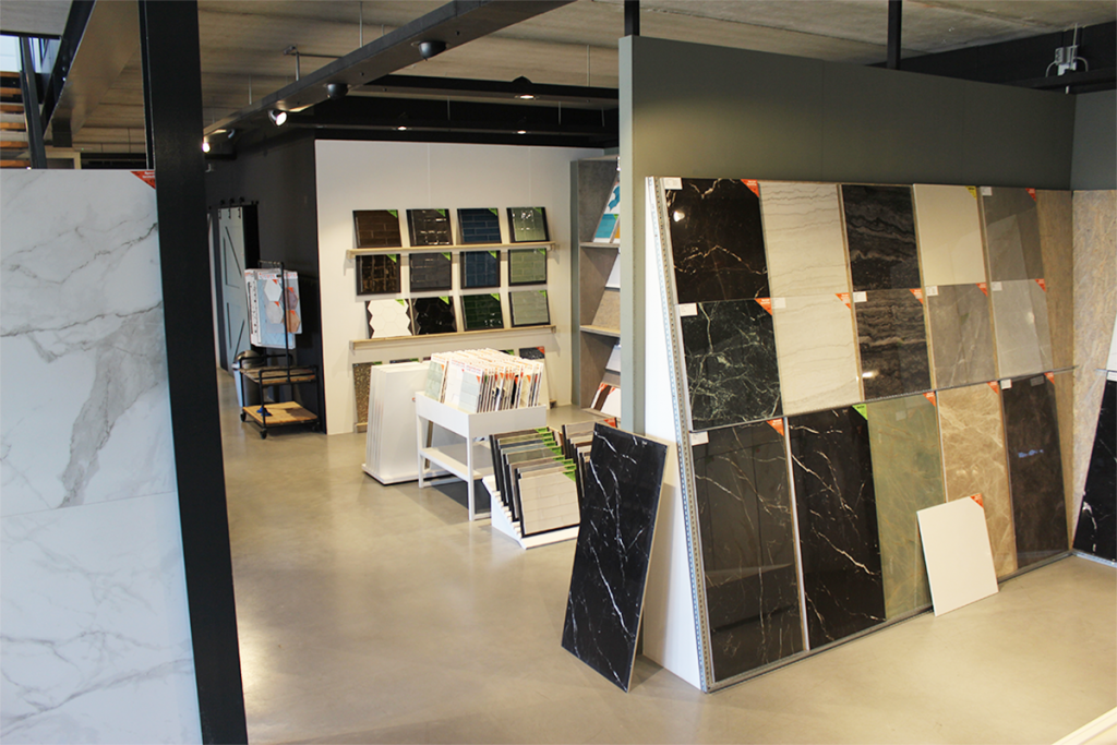 RB Tegels & RB Sanitair showroom - tegels afdeling