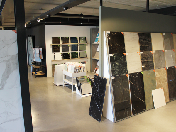 RB Tegels & RB Sanitair showroom - tegels afdeling