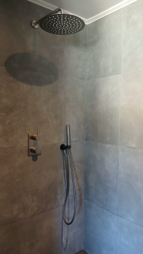 RBTegels WinActie_Vloertegel 60x60 cm betonlook Kane grijs RBT127 als badkamertegels