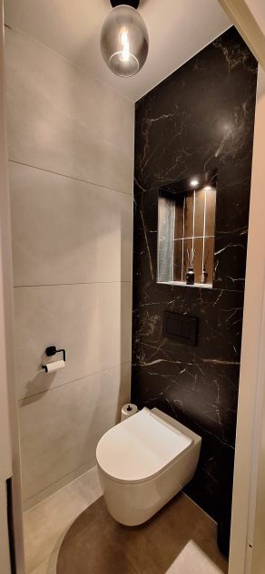 RbTegels WinActie_vloertegel marmerlook carrara zwart mat A83, vloertegel 60x120 cm dubai Zand R77 en vloertegel 60x60 cm Arca Taupe G42