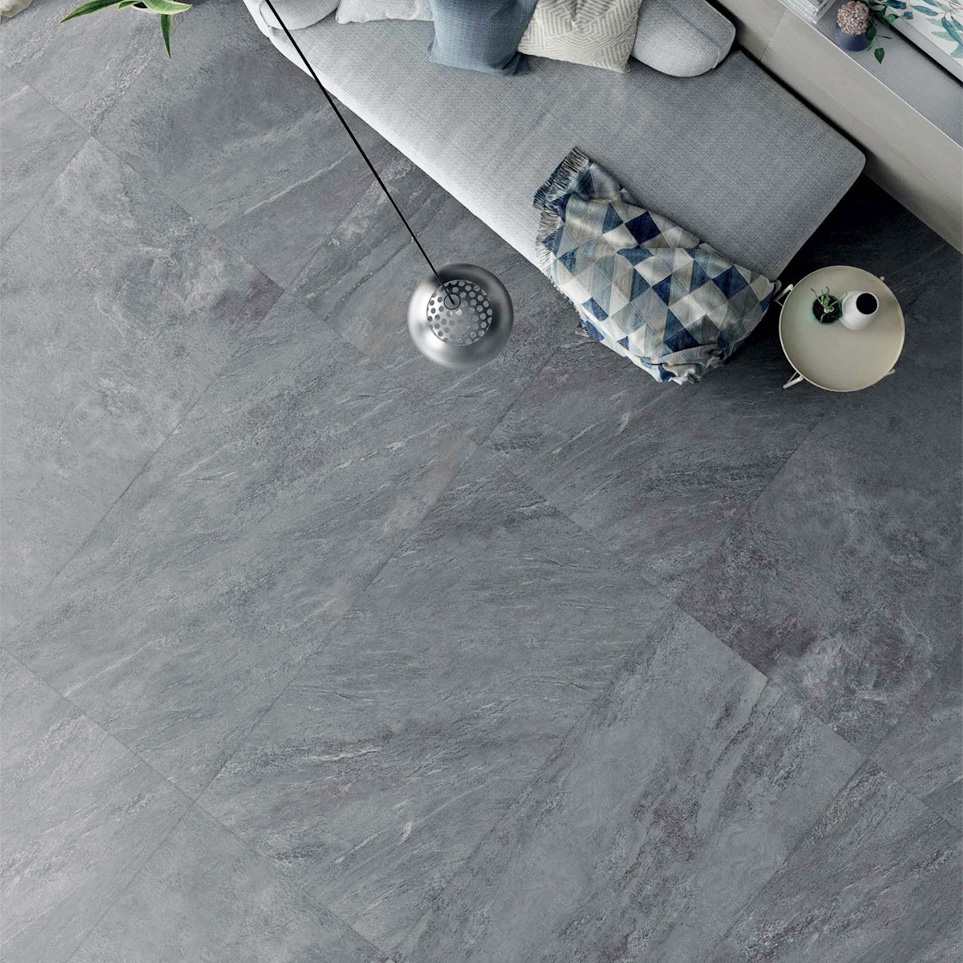 Terrastegel 60x60 cm Leisteenlook mat Antraciet DC119 - inspiratiefoto Terrastegel 60x60 cm Leisteenlook mat Antraciet DC119 - inspiratiefoto
