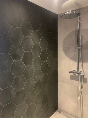 Vloertegel 23×26 cm Hexagon APE Macba Obsidian A314
