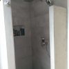 Vloertegel 30×60 cm Betonlook licht grijs DC22 is ook leverbaar in 45x45 cm, 60x60 cm, 80x80 cm en 60x120 cm. Deze betonlook tegel geeft een moderne uitstraling aan de ruimte. Gebruik deze gerectificeerde tegel op de vloer of wand!