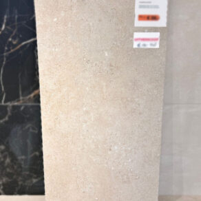 Vloertegel 59,8x119,8 cm Betonlook Eco Stonematch Cream Matt MK2 ook leverbaar in 59,8x59,8 cm