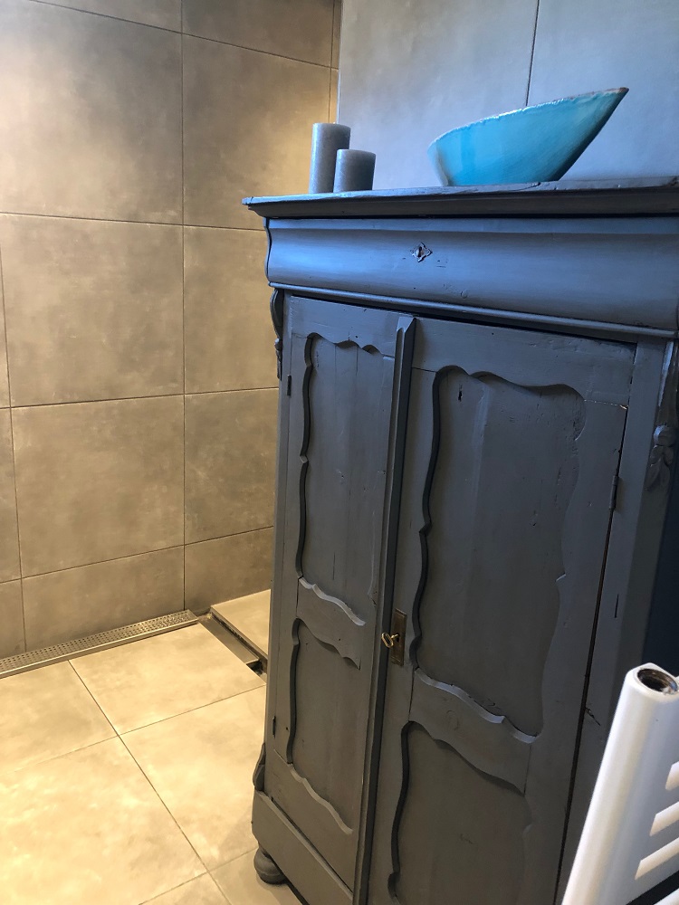 Vloertegel-60x60-cm-Alaplana-Assen-Grey-in-de-woonkamer-2 Vloertegel 60x60 cm Alaplana Assen Grey in de woonkamer