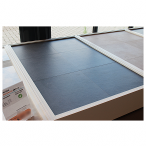 Vloertegel 60x60 cm Betonlook Natuursteenlook Mix antraciet RBT113 in de showroom - deze tegel is ook in 30x60 cm leverbaar
