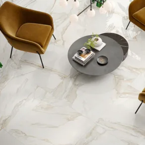 Vloertegel 60x60 cm Marmerlook Golden Hill Satijn APA1 als woonkamertegels