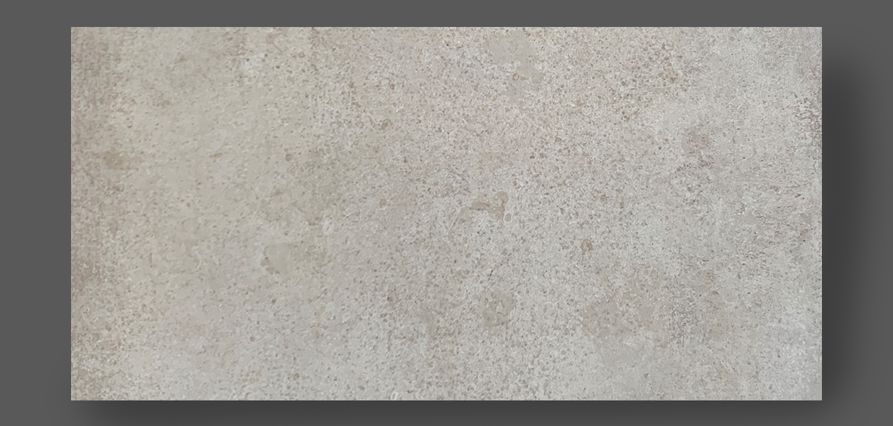 Vloertegel 60x120 cm Betonlook taupe DC16 Vloertegel 60×120 cm Betonlook taupe DC16 is ook leverbaar in 60x60 cm, 80x80 cm en 60x120 cm. Deze betonlook tegel is gerectificeerd en geschikt voor op de vloer en wand. Betonlook tegels geven een moderne uitstraling in de ruimte.