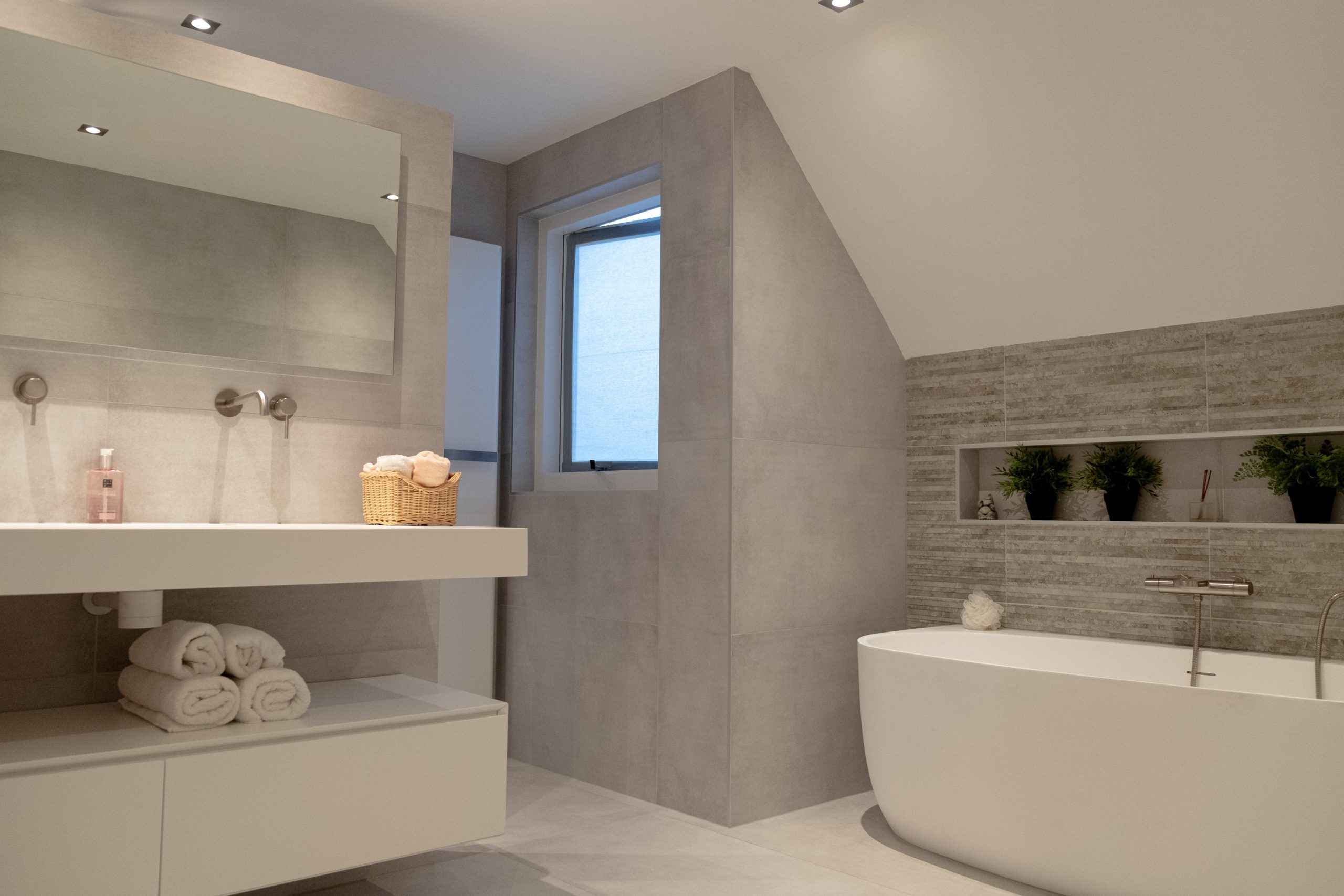 Vloertegel-60×120-cm-Betonlook-wit-grijs-Lux-Bianca-A21-ook-in-120x120-cm-90x90-cm-60x60-cm-en-30x60-cm-leverbaar-scaled-2 Vloertegel 60×120 cm Betonlook wit grijs Lux Bianca A21 ook in 120x120 cm, 90x90 cm, 60x60 cm en 30x60 cm leverbaar