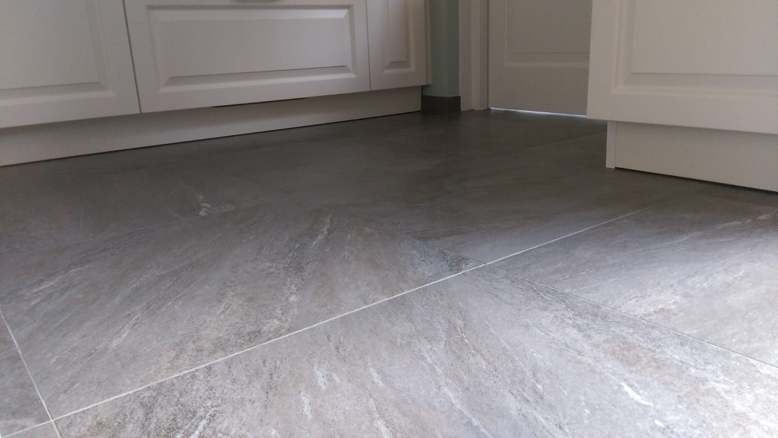 Vloertegel-60×60-cm-Leisteen-look-Antraciet-DC64-zeer-geschikt-voor-vloerverwarming-3 Vloertegel 60×60 cm Leisteen look Antraciet DC64 zeer geschikt voor vloerverwarming
