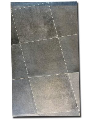 Vloertegel 60×60 cm betonlook Rary Antraciet DC18 - gelegd op de vloer