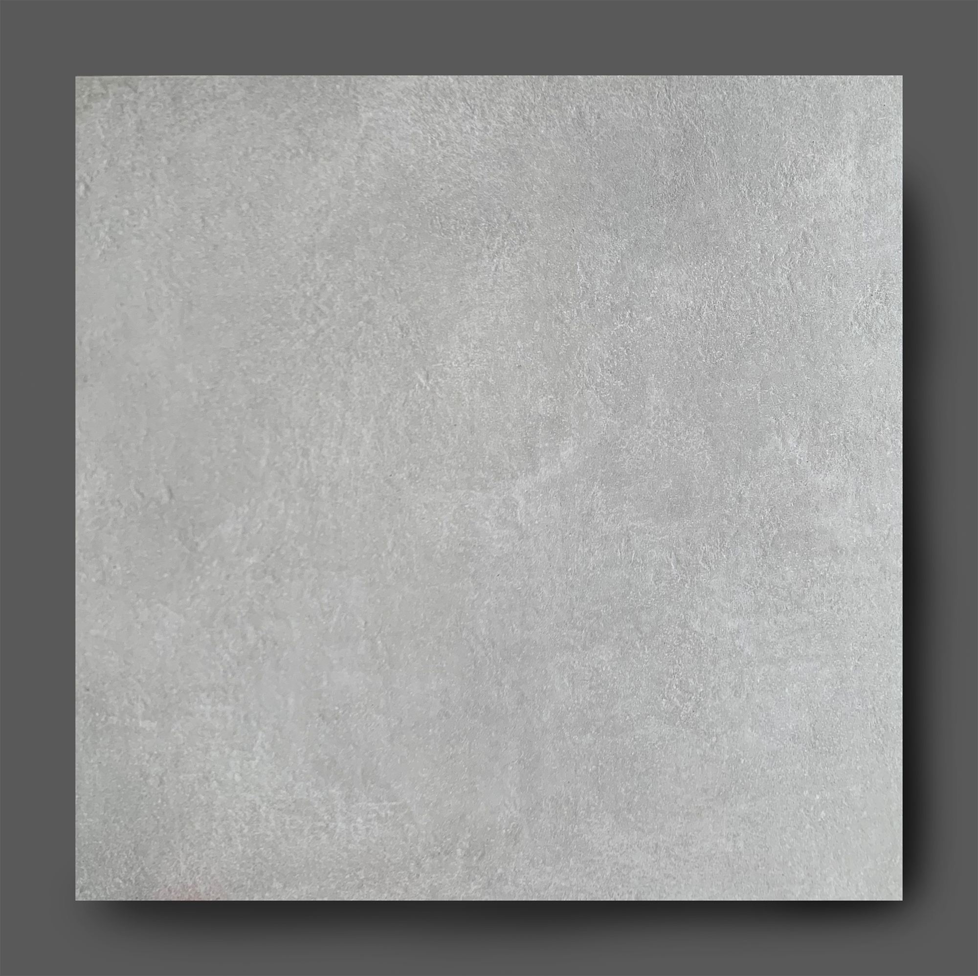 Vloertegel 80x80 cm Betonlook Ronda Grijs NR16 Vloertegel 80x80 cm Betonlook Ronda Grijs NR16 is geschikt voor de vloer en wand