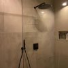 Vloertegel 80×80 cm betonlook licht grijs DC22 Is ook leverbaar in 30x60 cm, 60x60 cm, 45x45 cm en 60x120 cm.