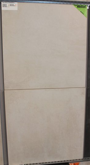 Vloertegel Betonlook Arca Beige G40 - showroomfoto