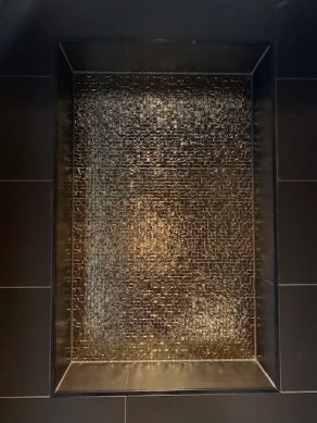 Wandtegel 33×65 cm shine goud is ook leverbaar in zwart, wit en zilver bij RB Tegels