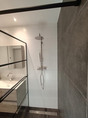 Winactie RBTegels - Vloertegels 60x60 betonlook RBT133 en Wandtegels A-keuze Mat Wit 30x60(2)