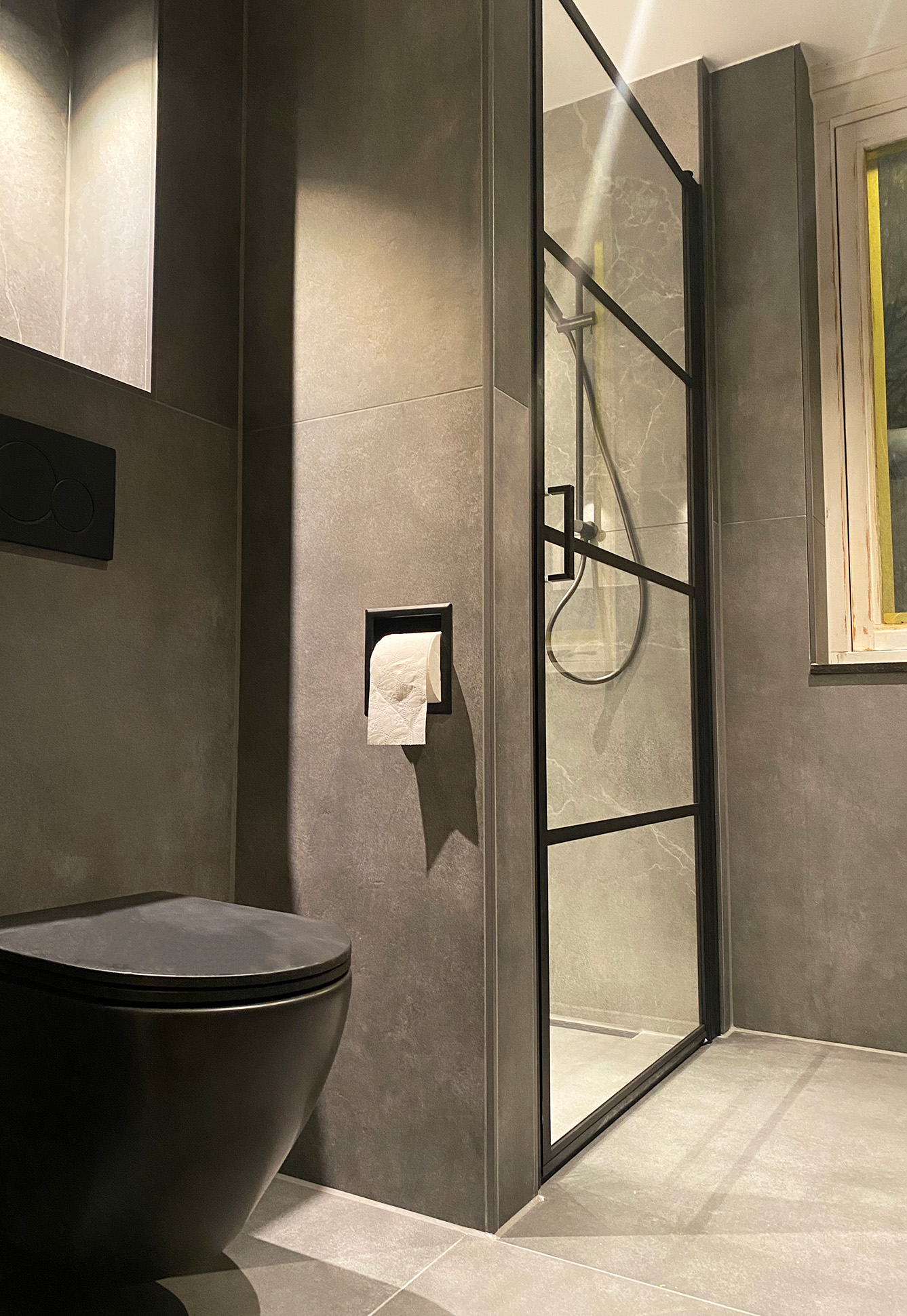 Winactie RBTegels - Vloertegels A23 en R17 in combinatie Vloertegels A23 en Vloertegel R17 - Moderbe Badkamer