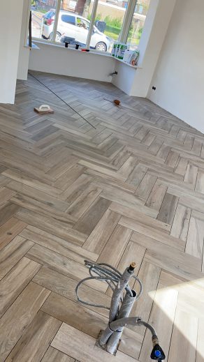 Houtlook tegel visgraat 15x60 cm Licht bruin DC5 - Image 8